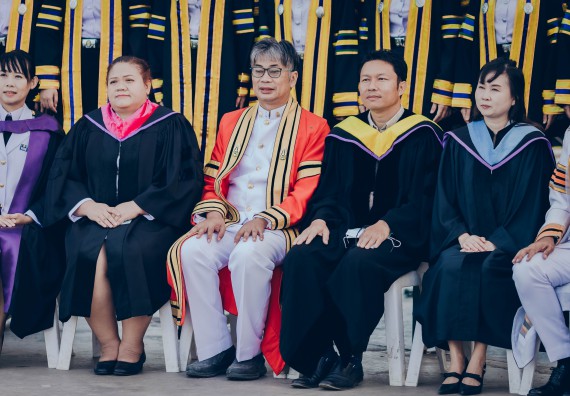 ภาพกิจกรรม คณะวิทยาศาสตร์และเทคโนโลยี จัดพิธีฝึกซ้อมรับพระราชทานปริญญาบัตร กลุ่มย่อย คณะวิทยาศาสตร์และเทคโนโลยี ประจำปีการศึกษา 2559-2560