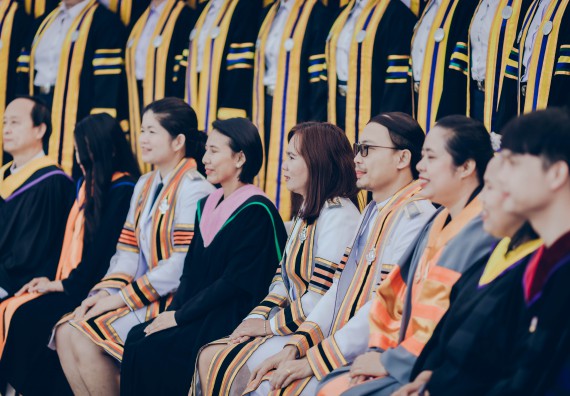 ภาพกิจกรรม คณะวิทยาศาสตร์และเทคโนโลยี จัดพิธีฝึกซ้อมรับพระราชทานปริญญาบัตร กลุ่มย่อย คณะวิทยาศาสตร์และเทคโนโลยี ประจำปีการศึกษา 2559-2560