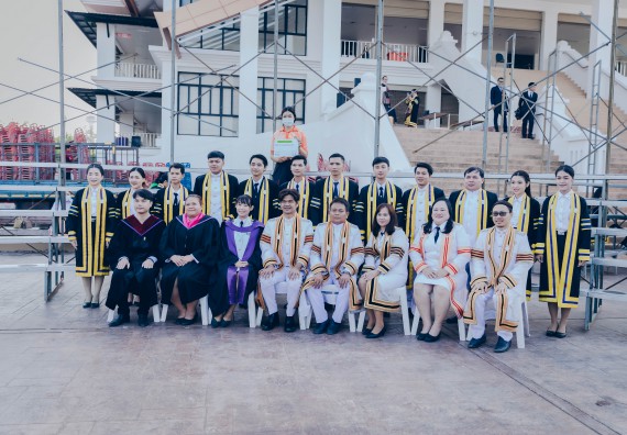 ภาพกิจกรรม คณะวิทยาศาสตร์และเทคโนโลยี จัดพิธีฝึกซ้อมรับพระราชทานปริญญาบัตร กลุ่มย่อย คณะวิทยาศาสตร์และเทคโนโลยี ประจำปีการศึกษา 2559-2560