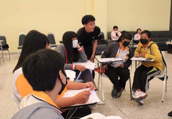 ภาพกิจกรรม โปรแกรมวิชาคณิตศาสตร์ จัดอบรมเชิงปฏิบัติการ“การพัฒนาภาษาอังกฤษสำหรับคณิตศาสตร์บูรณาการทางด้านวิชาคณิตศาสตร์วิจัย”