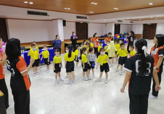 ภาพกิจกรรม คณะวิทยาศาสตร์และเทคโนโลยี จัดค่ายวิทยาศาสตร์โรงเรียนสาธิตฯ ระดับอนุบาล 1-2