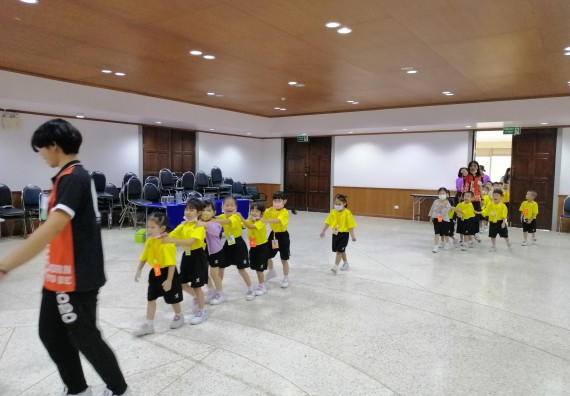 ภาพกิจกรรม คณะวิทยาศาสตร์และเทคโนโลยี จัดค่ายวิทยาศาสตร์โรงเรียนสาธิตฯ ระดับอนุบาล 1-2