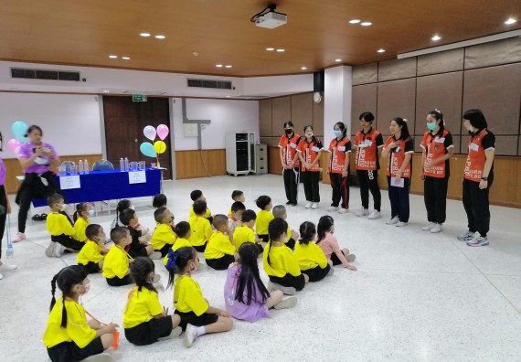 ภาพกิจกรรม คณะวิทยาศาสตร์และเทคโนโลยี จัดค่ายวิทยาศาสตร์โรงเรียนสาธิตฯ ระดับอนุบาล 1-2