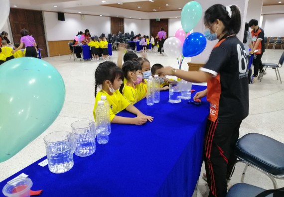 ภาพกิจกรรม คณะวิทยาศาสตร์และเทคโนโลยี จัดค่ายวิทยาศาสตร์โรงเรียนสาธิตฯ ระดับอนุบาล 1-2