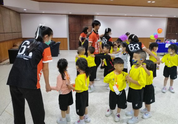 ภาพกิจกรรม คณะวิทยาศาสตร์และเทคโนโลยี จัดค่ายวิทยาศาสตร์โรงเรียนสาธิตฯ ระดับอนุบาล 1-2