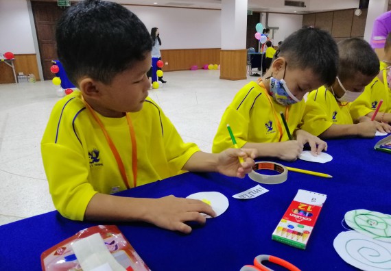 ภาพกิจกรรม คณะวิทยาศาสตร์และเทคโนโลยี จัดค่ายวิทยาศาสตร์โรงเรียนสาธิตฯ ระดับอนุบาล 1-2