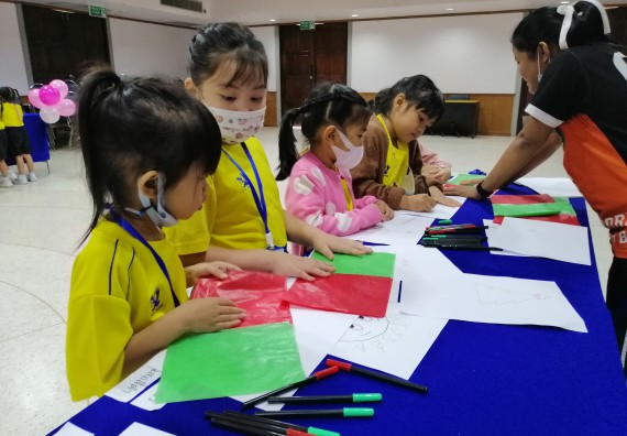 ภาพกิจกรรม คณะวิทยาศาสตร์และเทคโนโลยี จัดค่ายวิทยาศาสตร์โรงเรียนสาธิตฯ ระดับอนุบาล 1-2