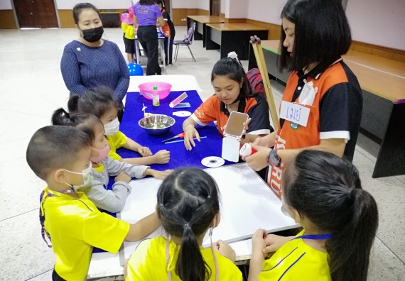 ภาพกิจกรรม คณะวิทยาศาสตร์และเทคโนโลยี จัดค่ายวิทยาศาสตร์โรงเรียนสาธิตฯ ระดับอนุบาล 1-2