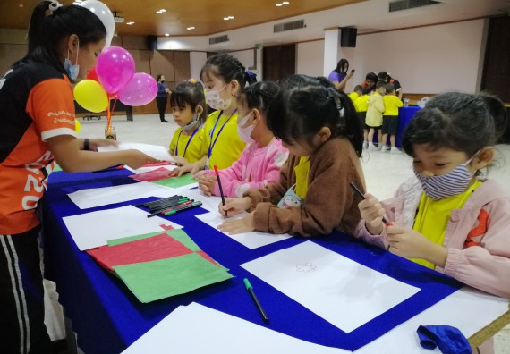 ภาพกิจกรรม คณะวิทยาศาสตร์และเทคโนโลยี จัดค่ายวิทยาศาสตร์โรงเรียนสาธิตฯ ระดับอนุบาล 1-2