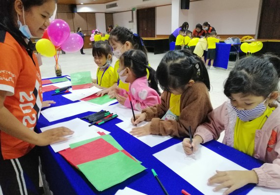 ภาพกิจกรรม คณะวิทยาศาสตร์และเทคโนโลยี จัดค่ายวิทยาศาสตร์โรงเรียนสาธิตฯ ระดับอนุบาล 1-2