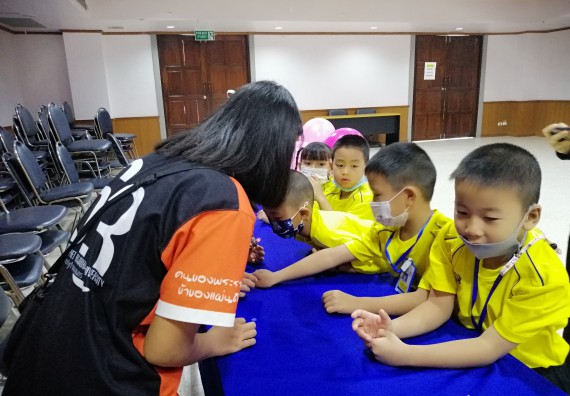 ภาพกิจกรรม คณะวิทยาศาสตร์และเทคโนโลยี จัดค่ายวิทยาศาสตร์โรงเรียนสาธิตฯ ระดับอนุบาล 1-2