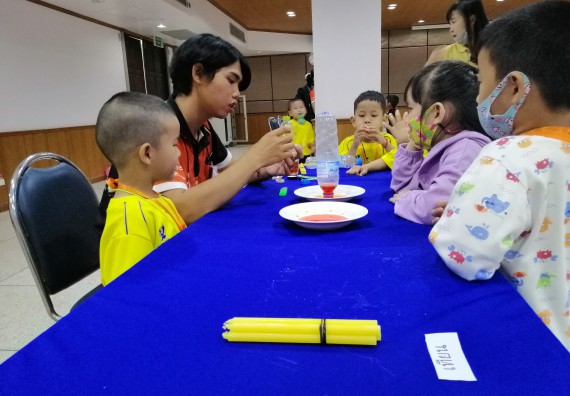 ภาพกิจกรรม คณะวิทยาศาสตร์และเทคโนโลยี จัดค่ายวิทยาศาสตร์โรงเรียนสาธิตฯ ระดับอนุบาล 1-2