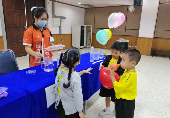 ภาพกิจกรรม คณะวิทยาศาสตร์และเทคโนโลยี จัดค่ายวิทยาศาสตร์โรงเรียนสาธิตฯ ระดับอนุบาล 1-2