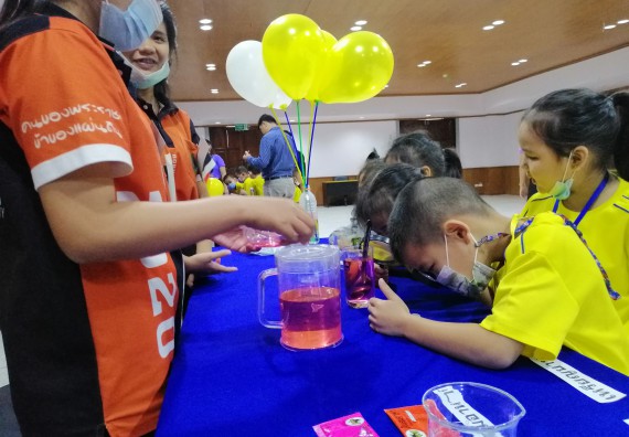 ภาพกิจกรรม คณะวิทยาศาสตร์และเทคโนโลยี จัดค่ายวิทยาศาสตร์โรงเรียนสาธิตฯ ระดับอนุบาล 1-2