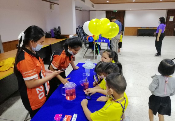 ภาพกิจกรรม คณะวิทยาศาสตร์และเทคโนโลยี จัดค่ายวิทยาศาสตร์โรงเรียนสาธิตฯ ระดับอนุบาล 1-2