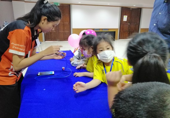 ภาพกิจกรรม คณะวิทยาศาสตร์และเทคโนโลยี จัดค่ายวิทยาศาสตร์โรงเรียนสาธิตฯ ระดับอนุบาล 1-2