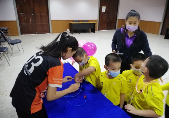 ภาพกิจกรรม คณะวิทยาศาสตร์และเทคโนโลยี จัดค่ายวิทยาศาสตร์โรงเรียนสาธิตฯ ระดับอนุบาล 1-2