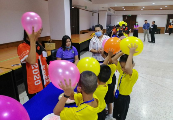 ภาพกิจกรรม คณะวิทยาศาสตร์และเทคโนโลยี จัดค่ายวิทยาศาสตร์โรงเรียนสาธิตฯ ระดับอนุบาล 1-2