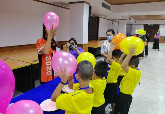 ภาพกิจกรรม คณะวิทยาศาสตร์และเทคโนโลยี จัดค่ายวิทยาศาสตร์โรงเรียนสาธิตฯ ระดับอนุบาล 1-2