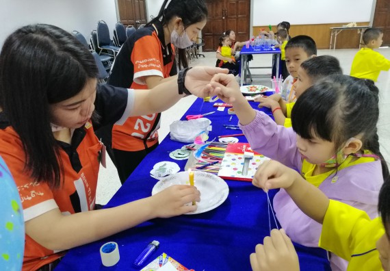 ภาพกิจกรรม คณะวิทยาศาสตร์และเทคโนโลยี จัดค่ายวิทยาศาสตร์โรงเรียนสาธิตฯ ระดับอนุบาล 1-2