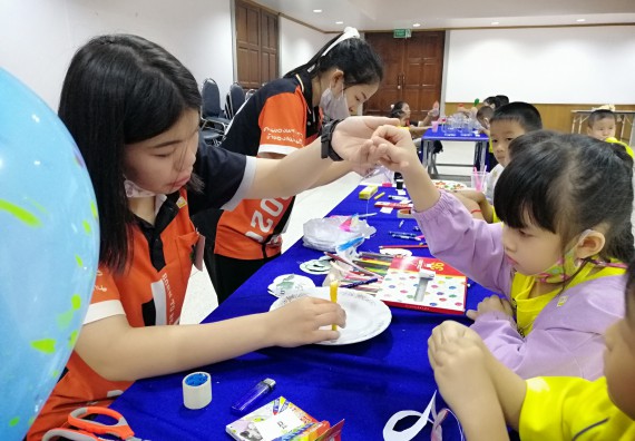 ภาพกิจกรรม คณะวิทยาศาสตร์และเทคโนโลยี จัดค่ายวิทยาศาสตร์โรงเรียนสาธิตฯ ระดับอนุบาล 1-2