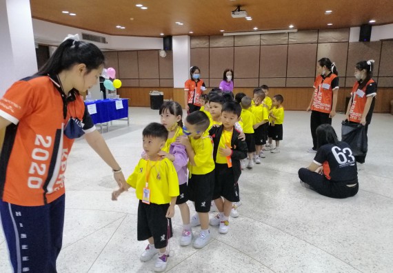 ภาพกิจกรรม คณะวิทยาศาสตร์และเทคโนโลยี จัดค่ายวิทยาศาสตร์โรงเรียนสาธิตฯ ระดับอนุบาล 1-2