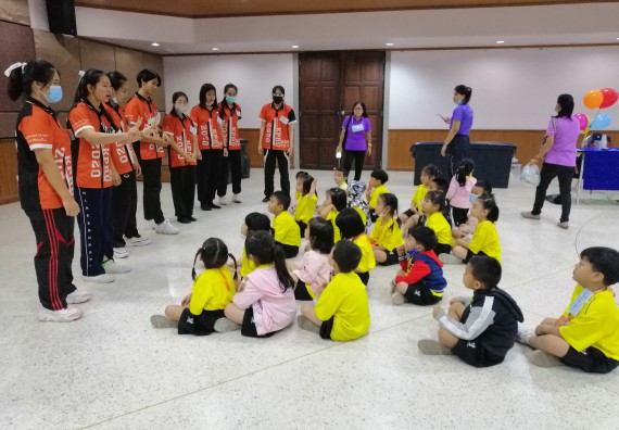 ภาพกิจกรรม คณะวิทยาศาสตร์และเทคโนโลยี จัดค่ายวิทยาศาสตร์โรงเรียนสาธิตฯ ระดับอนุบาล 1-2