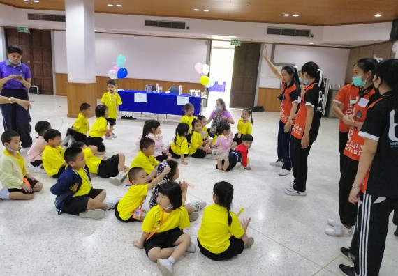 ภาพกิจกรรม คณะวิทยาศาสตร์และเทคโนโลยี จัดค่ายวิทยาศาสตร์โรงเรียนสาธิตฯ ระดับอนุบาล 1-2