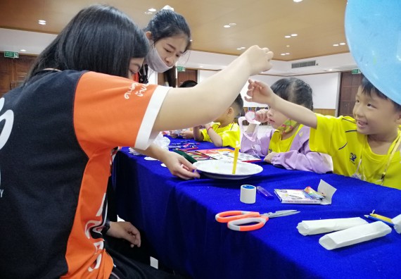 ภาพกิจกรรม คณะวิทยาศาสตร์และเทคโนโลยี จัดค่ายวิทยาศาสตร์โรงเรียนสาธิตฯ ระดับอนุบาล 1-2