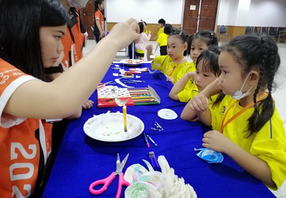 ภาพกิจกรรม คณะวิทยาศาสตร์และเทคโนโลยี จัดค่ายวิทยาศาสตร์โรงเรียนสาธิตฯ ระดับอนุบาล 1-2