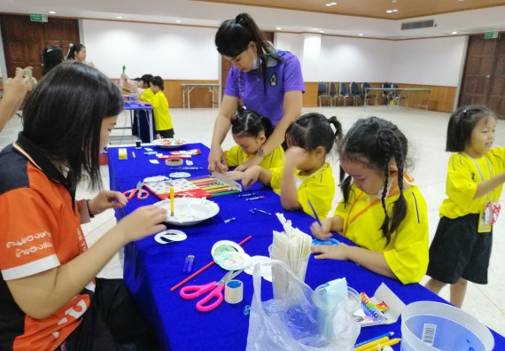 ภาพกิจกรรม คณะวิทยาศาสตร์และเทคโนโลยี จัดค่ายวิทยาศาสตร์โรงเรียนสาธิตฯ ระดับอนุบาล 1-2