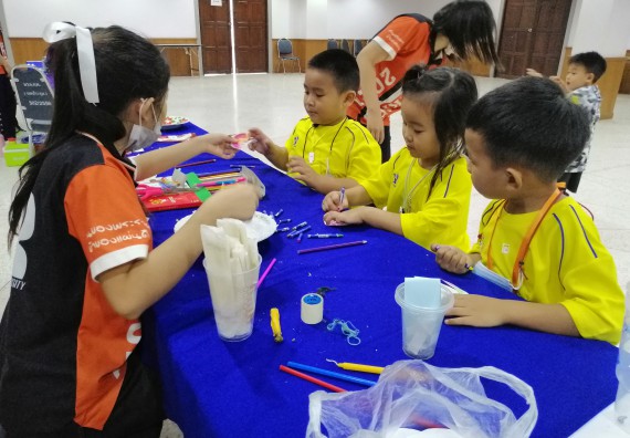 ภาพกิจกรรม คณะวิทยาศาสตร์และเทคโนโลยี จัดค่ายวิทยาศาสตร์โรงเรียนสาธิตฯ ระดับอนุบาล 1-2