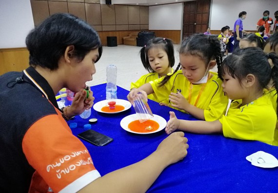 ภาพกิจกรรม คณะวิทยาศาสตร์และเทคโนโลยี จัดค่ายวิทยาศาสตร์โรงเรียนสาธิตฯ ระดับอนุบาล 1-2