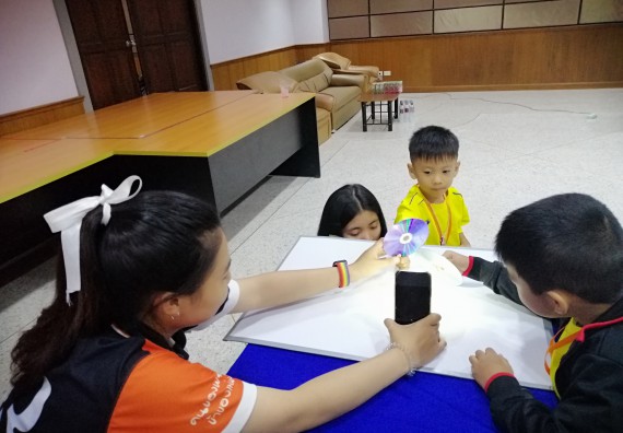 ภาพกิจกรรม คณะวิทยาศาสตร์และเทคโนโลยี จัดค่ายวิทยาศาสตร์โรงเรียนสาธิตฯ ระดับอนุบาล 1-2