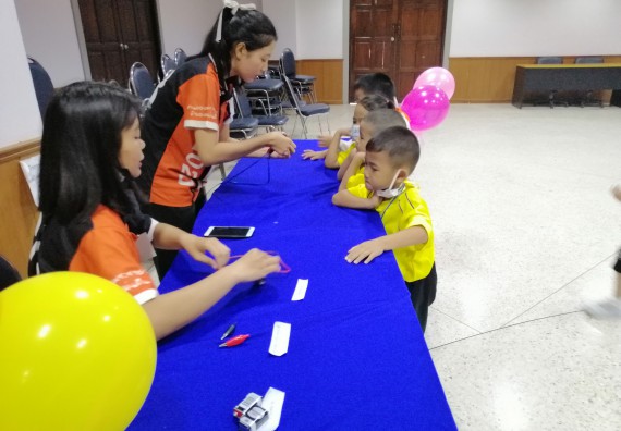 ภาพกิจกรรม คณะวิทยาศาสตร์และเทคโนโลยี จัดค่ายวิทยาศาสตร์โรงเรียนสาธิตฯ ระดับอนุบาล 1-2