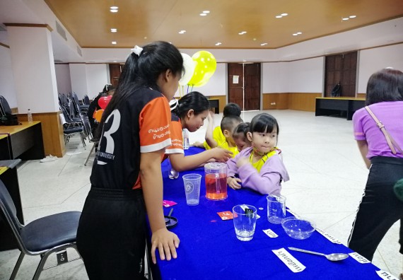 ภาพกิจกรรม คณะวิทยาศาสตร์และเทคโนโลยี จัดค่ายวิทยาศาสตร์โรงเรียนสาธิตฯ ระดับอนุบาล 1-2