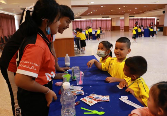 ภาพกิจกรรม คณะวิทยาศาสตร์และเทคโนโลยี จัดค่ายวิทยาศาสตร์โรงเรียนสาธิตฯ ระดับอนุบาล 1-2