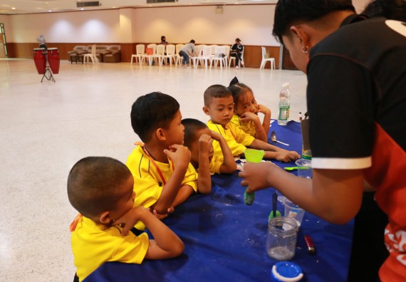 ภาพกิจกรรม คณะวิทยาศาสตร์และเทคโนโลยี จัดค่ายวิทยาศาสตร์โรงเรียนสาธิตฯ ระดับอนุบาล 1-2