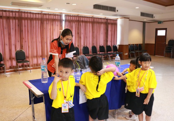 ภาพกิจกรรม คณะวิทยาศาสตร์และเทคโนโลยี จัดค่ายวิทยาศาสตร์โรงเรียนสาธิตฯ ระดับอนุบาล 1-2