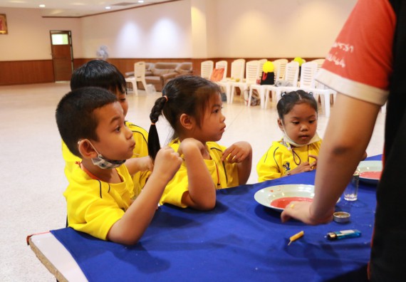 ภาพกิจกรรม คณะวิทยาศาสตร์และเทคโนโลยี จัดค่ายวิทยาศาสตร์โรงเรียนสาธิตฯ ระดับอนุบาล 1-2