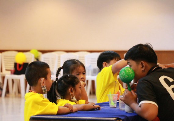 ภาพกิจกรรม คณะวิทยาศาสตร์และเทคโนโลยี จัดค่ายวิทยาศาสตร์โรงเรียนสาธิตฯ ระดับอนุบาล 1-2
