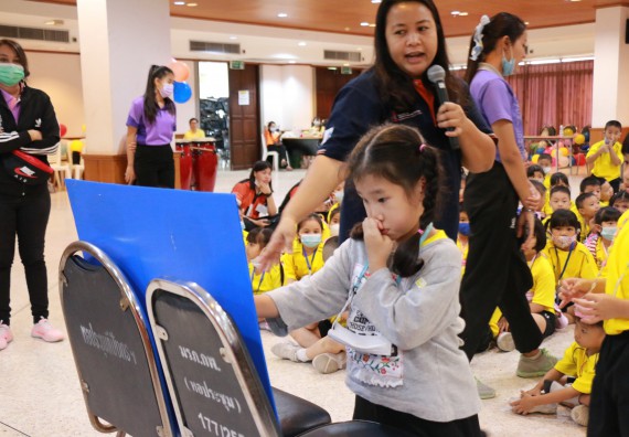 ภาพกิจกรรม คณะวิทยาศาสตร์และเทคโนโลยี จัดค่ายวิทยาศาสตร์โรงเรียนสาธิตฯ ระดับอนุบาล 1-2