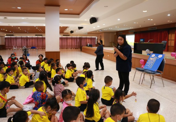 ภาพกิจกรรม คณะวิทยาศาสตร์และเทคโนโลยี จัดค่ายวิทยาศาสตร์โรงเรียนสาธิตฯ ระดับอนุบาล 1-2