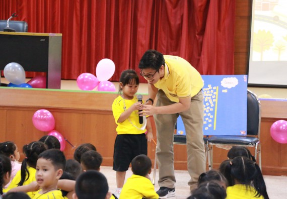 ภาพกิจกรรม คณะวิทยาศาสตร์และเทคโนโลยี จัดค่ายวิทยาศาสตร์โรงเรียนสาธิตฯ ระดับอนุบาล 1-2