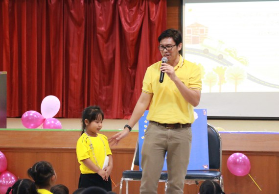 ภาพกิจกรรม คณะวิทยาศาสตร์และเทคโนโลยี จัดค่ายวิทยาศาสตร์โรงเรียนสาธิตฯ ระดับอนุบาล 1-2