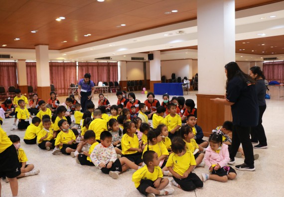 ภาพกิจกรรม คณะวิทยาศาสตร์และเทคโนโลยี จัดค่ายวิทยาศาสตร์โรงเรียนสาธิตฯ ระดับอนุบาล 1-2