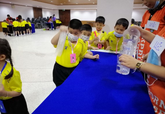 ภาพกิจกรรม คณะวิทยาศาสตร์และเทคโนโลยี จัดค่ายวิทยาศาสตร์โรงเรียนสาธิตฯ ระดับอนุบาล 1-2