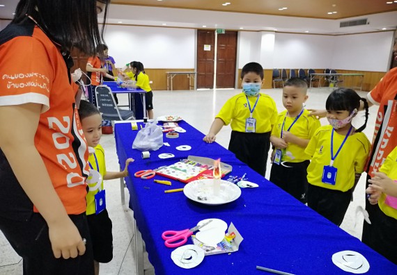 ภาพกิจกรรม คณะวิทยาศาสตร์และเทคโนโลยี จัดค่ายวิทยาศาสตร์โรงเรียนสาธิตฯ ระดับอนุบาล 1-2