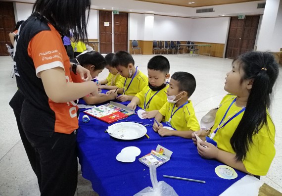ภาพกิจกรรม คณะวิทยาศาสตร์และเทคโนโลยี จัดค่ายวิทยาศาสตร์โรงเรียนสาธิตฯ ระดับอนุบาล 1-2