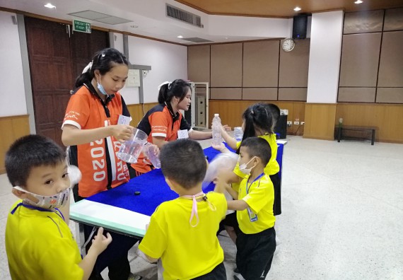 ภาพกิจกรรม คณะวิทยาศาสตร์และเทคโนโลยี จัดค่ายวิทยาศาสตร์โรงเรียนสาธิตฯ ระดับอนุบาล 1-2